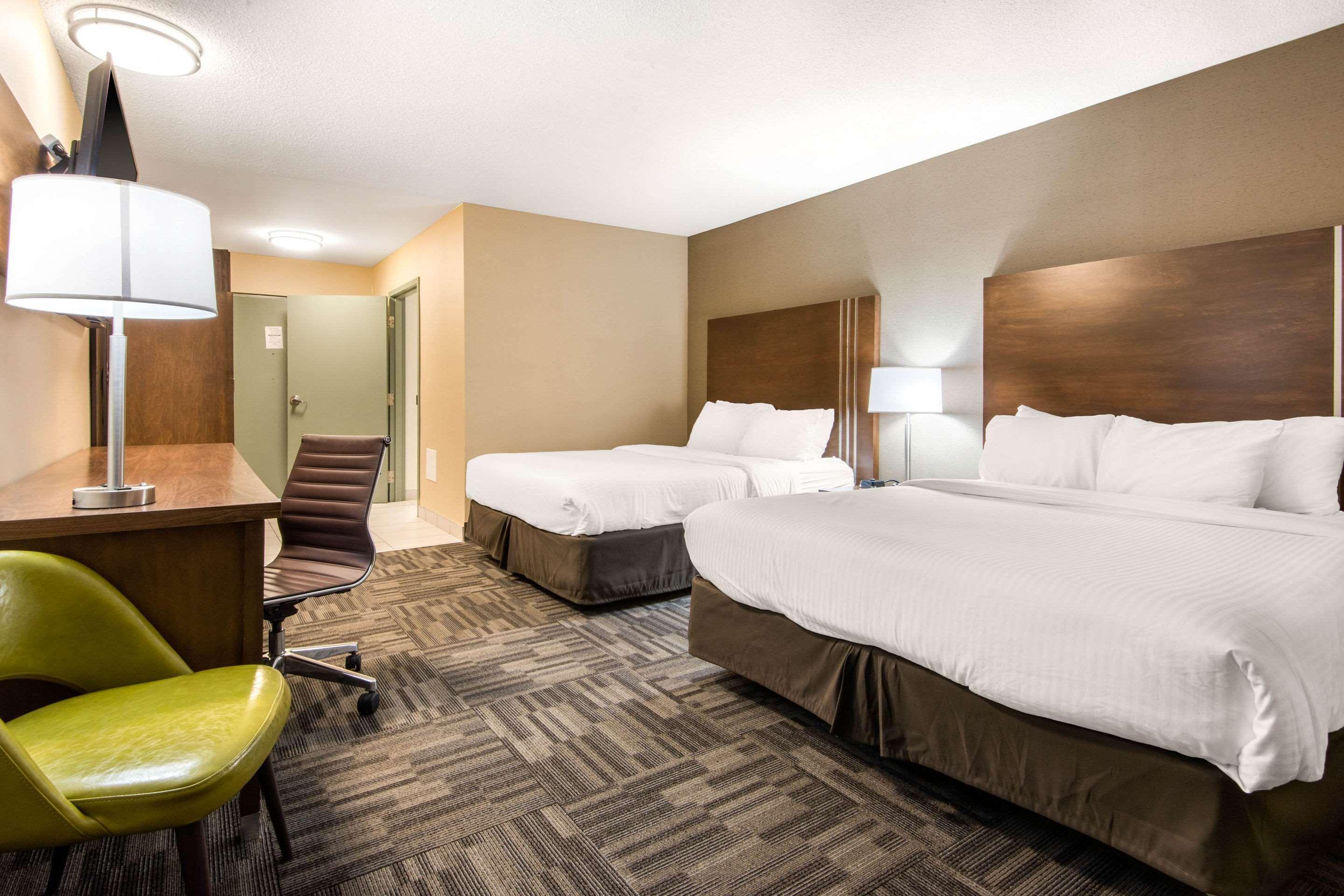 Quality Inn & Conference Centre Orillia Zewnętrze zdjęcie