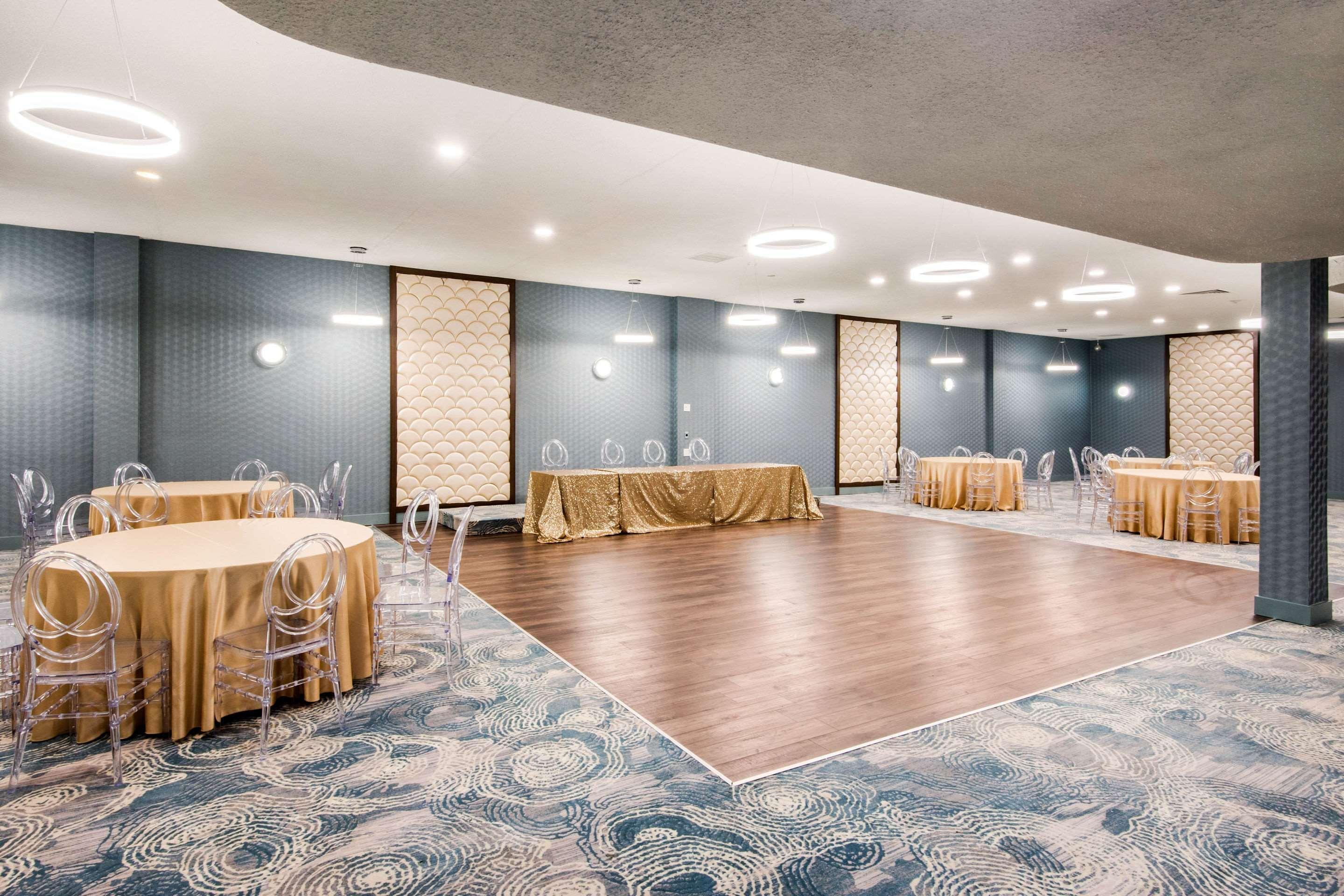 Quality Inn & Conference Centre Orillia Zewnętrze zdjęcie